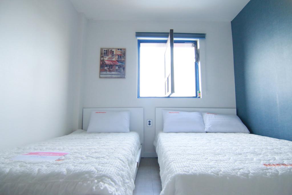 Road Myeongdong Hotel Seoul Exterior photo