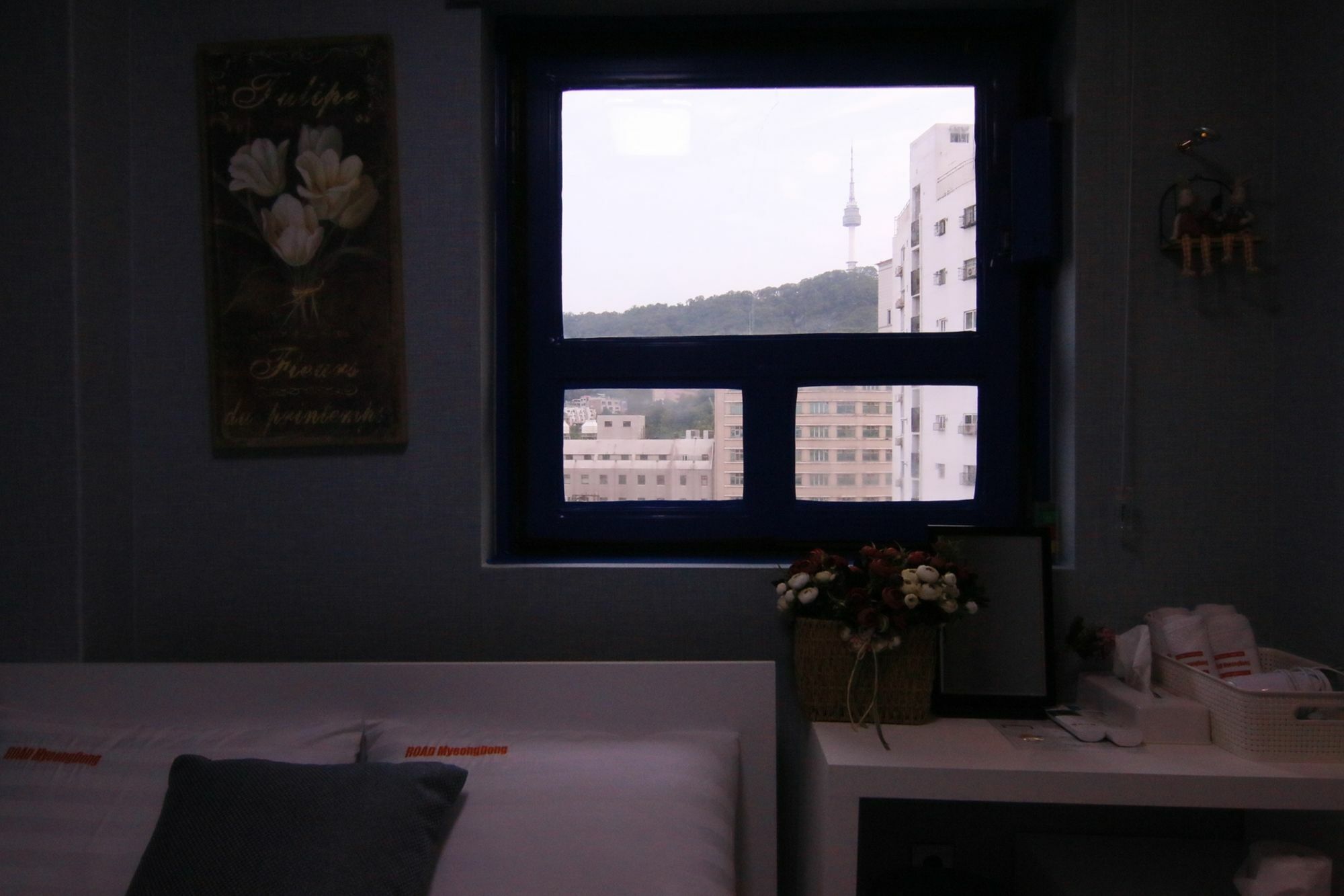 Road Myeongdong Hotel Seoul Exterior photo